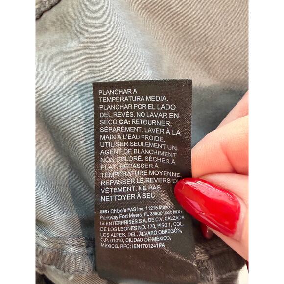 WHBM The Slim Olive Cropped Cargo Pants Rhinestone Flap Pockets 8P EUCUC - Picture 11 of 12